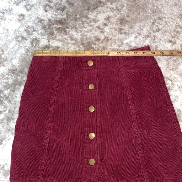 Choles skirt Button Front Corduroy Burgundy/Maroon colored mini skirt SZ M - Picture 6 of 7